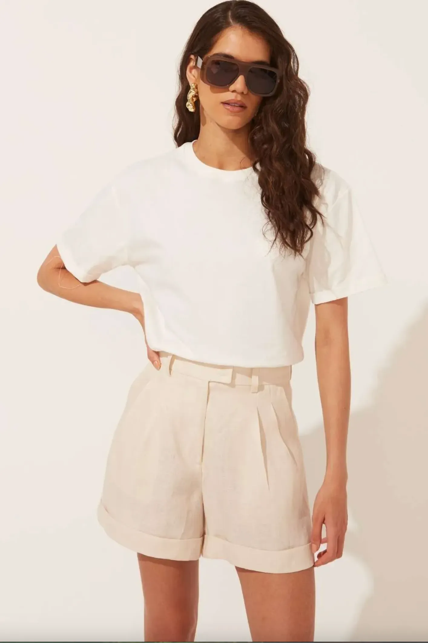 Basic T-shirt Logo
